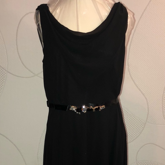 Little black dress again, drop back and front - Picture 7 of 7